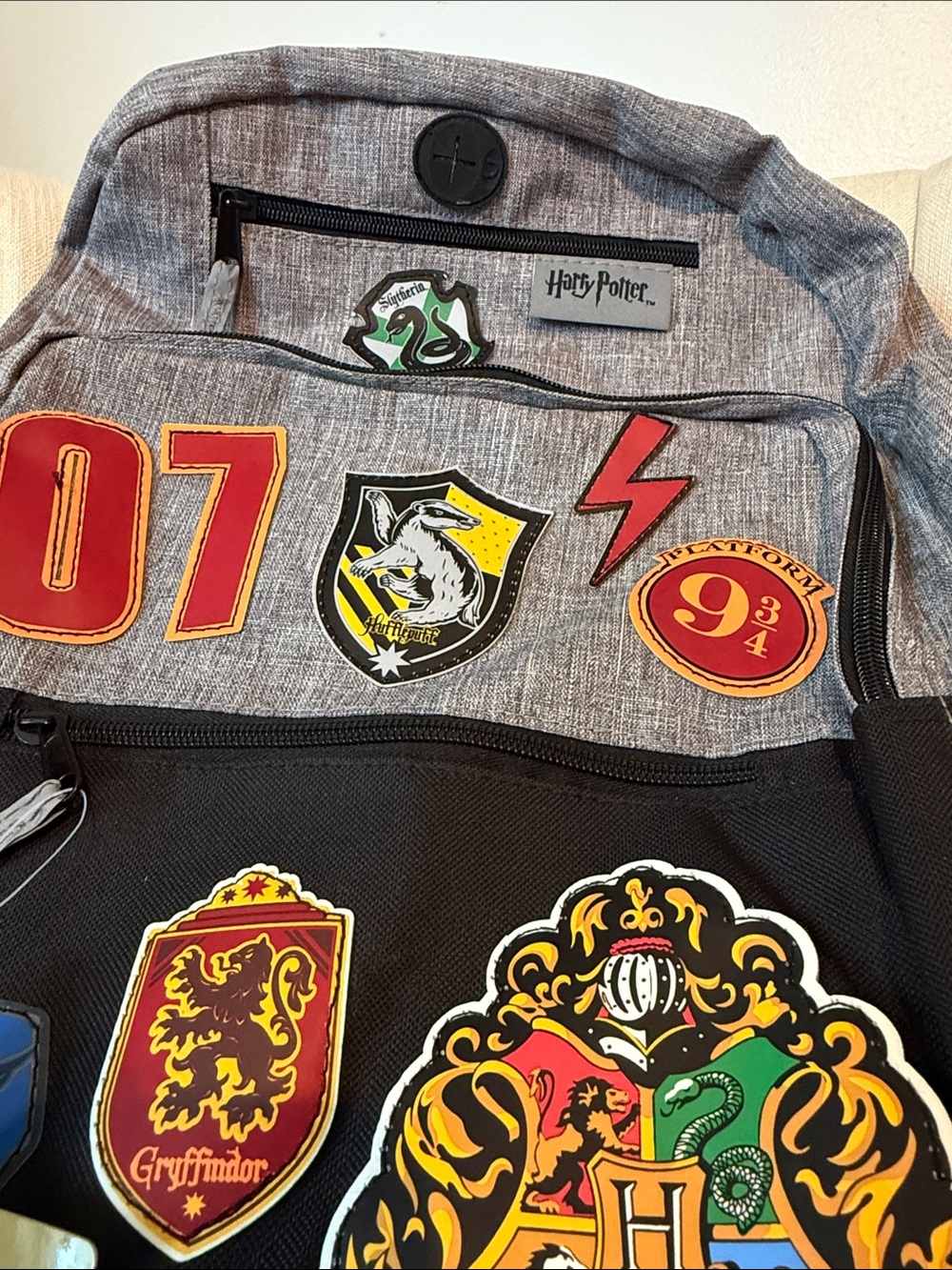 18" NWT backpack HARRY POTTER patch school gray black bag HP Target NEW - Picture 12 of 16